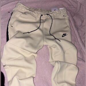 Cream Nike Tech Fleece joggers Brand New Large